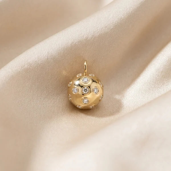 The Dink — yellow gold, view 2